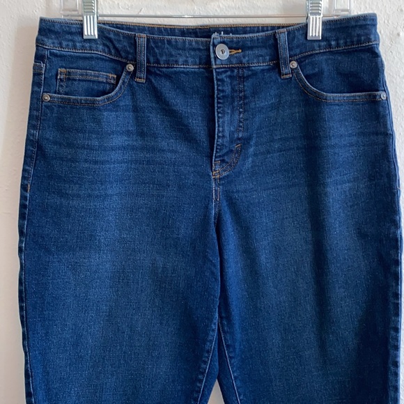 Jean Bermuda Raw Edge Bottom Shorts - Picture 4 of 8